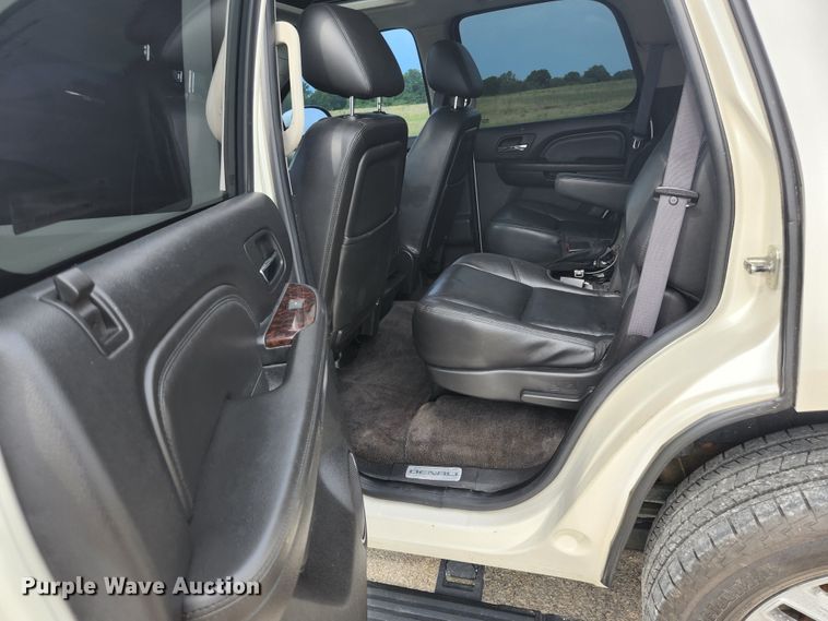 image for item JM9038 2011 GMC Yukon Denali  SUV