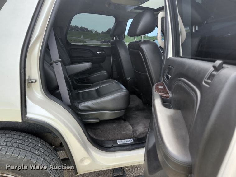 image for item JM9038 2011 GMC Yukon Denali  SUV