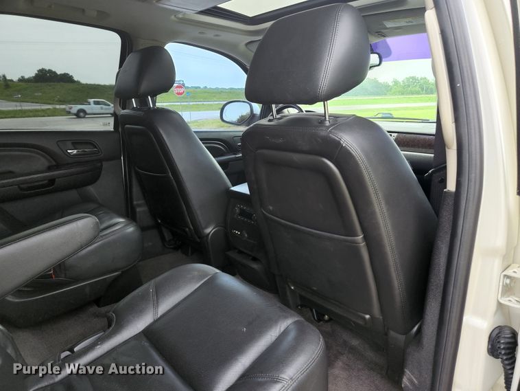 image for item JM9038 2011 GMC Yukon Denali  SUV