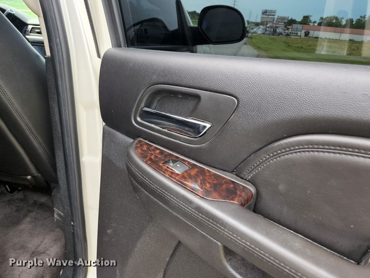 image for item JM9038 2011 GMC Yukon Denali  SUV