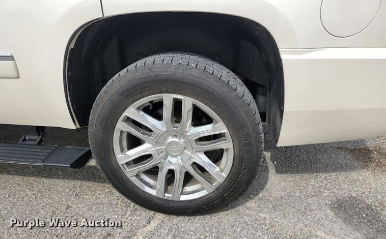 image for item JM9038 2011 GMC Yukon Denali  SUV