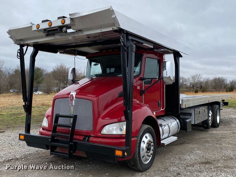 image for item JN9248 2013 Kenworth T370  car carrier truck
