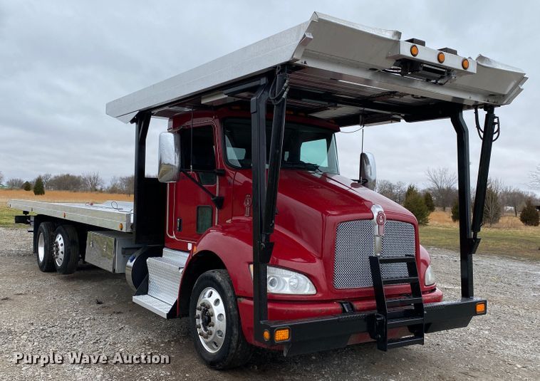 image for item JN9248 2013 Kenworth T370  car carrier truck