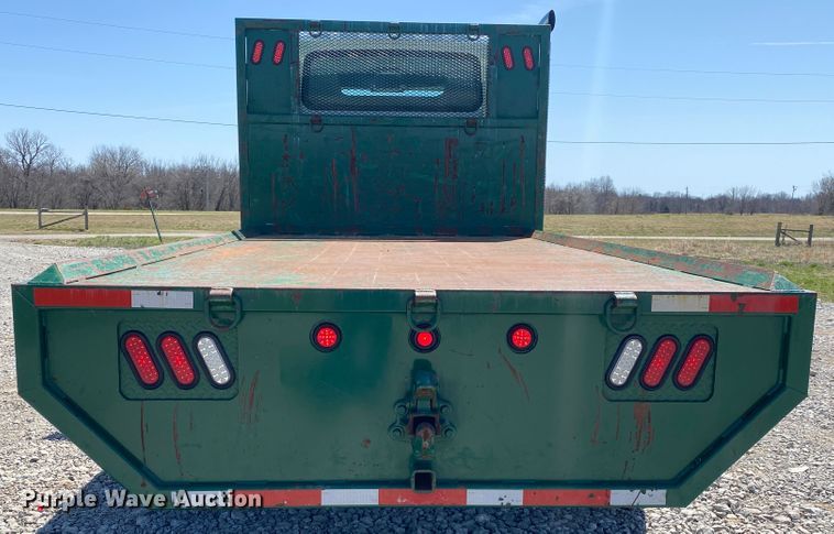 image for item JN9260 2003 International 7400  Crew Cab flatbed truck