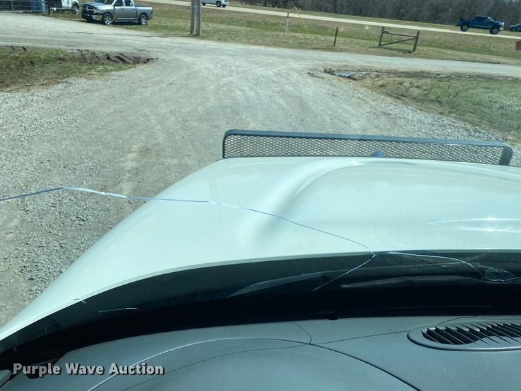 image for item JN9260 2003 International 7400  Crew Cab flatbed truck