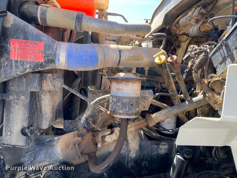 image for item JN9260 2003 International 7400  Crew Cab flatbed truck