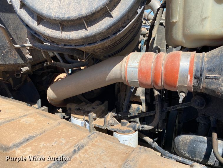 image for item JN9260 2003 International 7400  Crew Cab flatbed truck