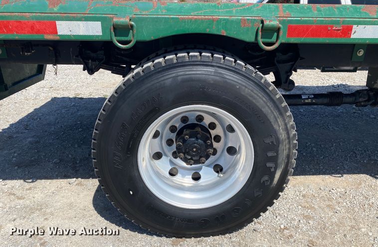 image for item JN9260 2003 International 7400  Crew Cab flatbed truck