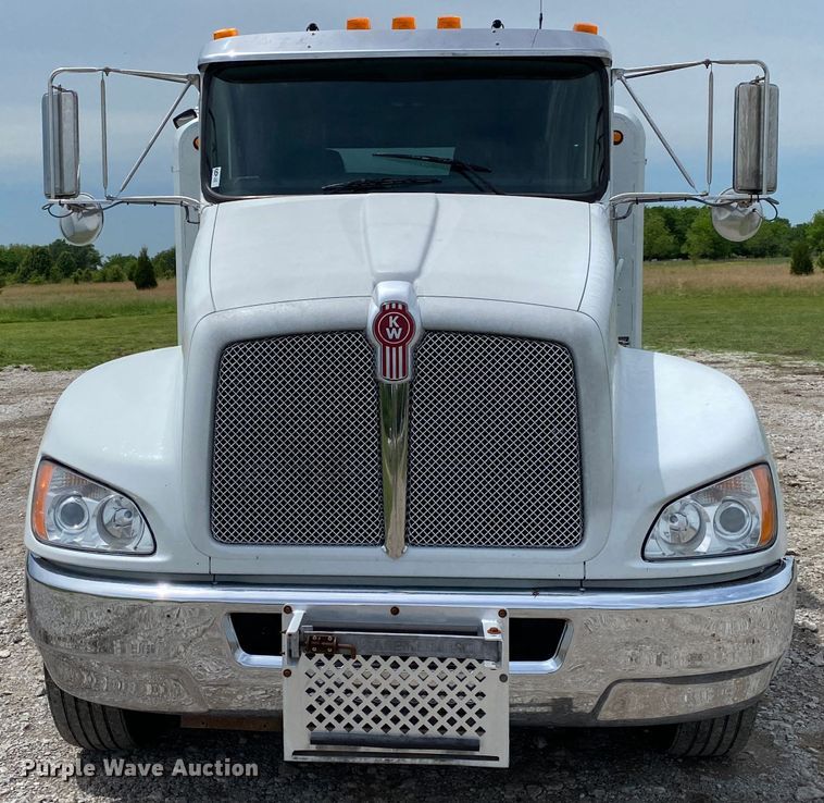 image for item JU9219 2012 Kenworth T370  delivery truck