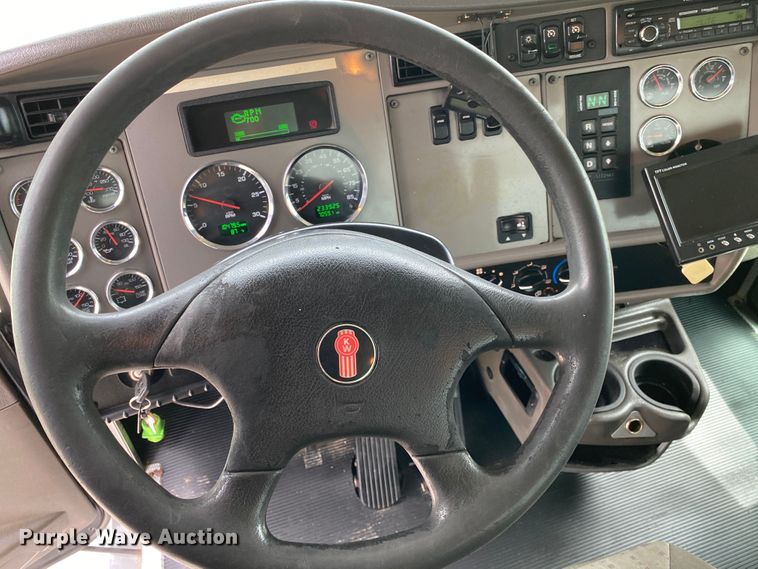 image for item JU9219 2012 Kenworth T370  delivery truck