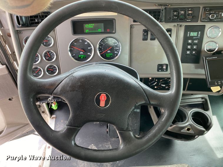 image for item JU9219 2012 Kenworth T370  delivery truck