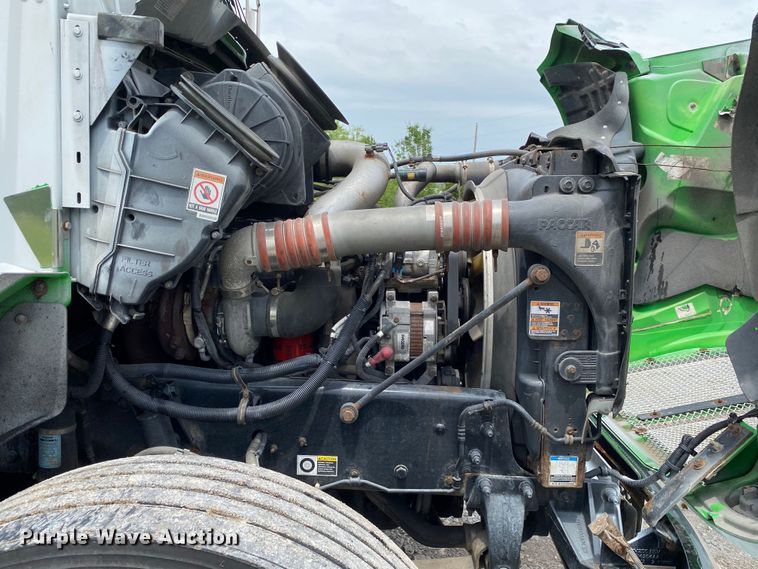 image for item JU9219 2012 Kenworth T370  delivery truck