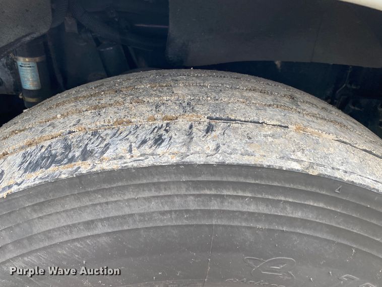 image for item JU9219 2012 Kenworth T370  delivery truck