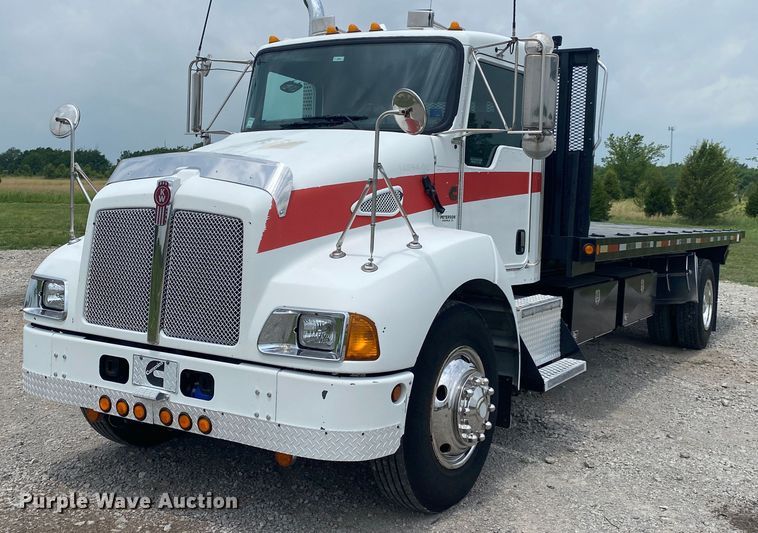 image for item JU9230 2008 Kenworth T300  flatbed truck