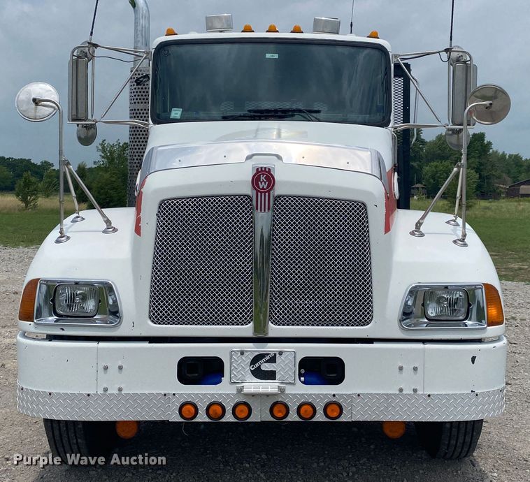 image for item JU9230 2008 Kenworth T300  flatbed truck