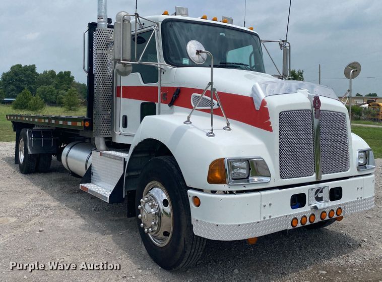 image for item JU9230 2008 Kenworth T300  flatbed truck