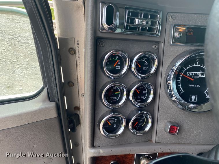 image for item JU9230 2008 Kenworth T300  flatbed truck