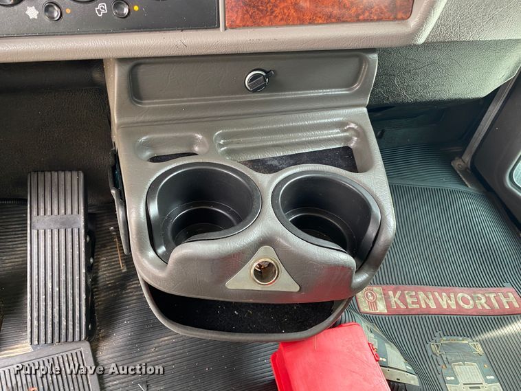 image for item JU9230 2008 Kenworth T300  flatbed truck