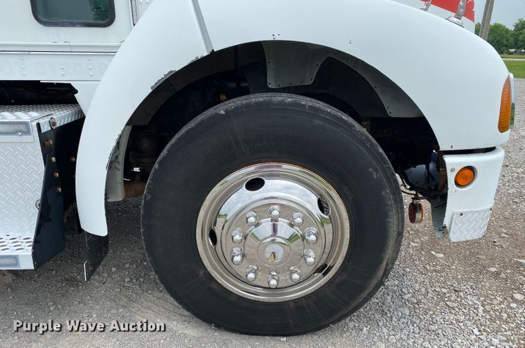 image for item JU9230 2008 Kenworth T300  flatbed truck