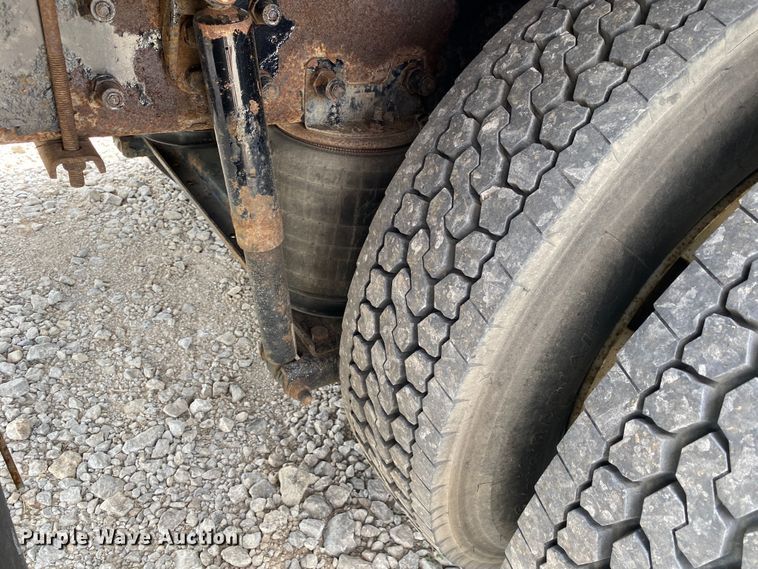 image for item JU9230 2008 Kenworth T300  flatbed truck