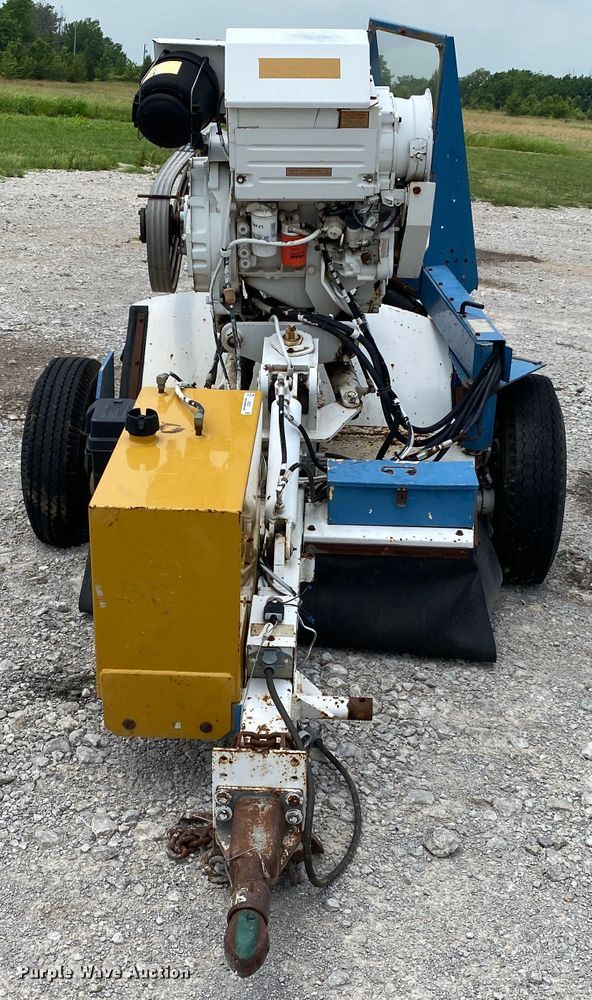 image for item JU9231 Rayco  stump grinder