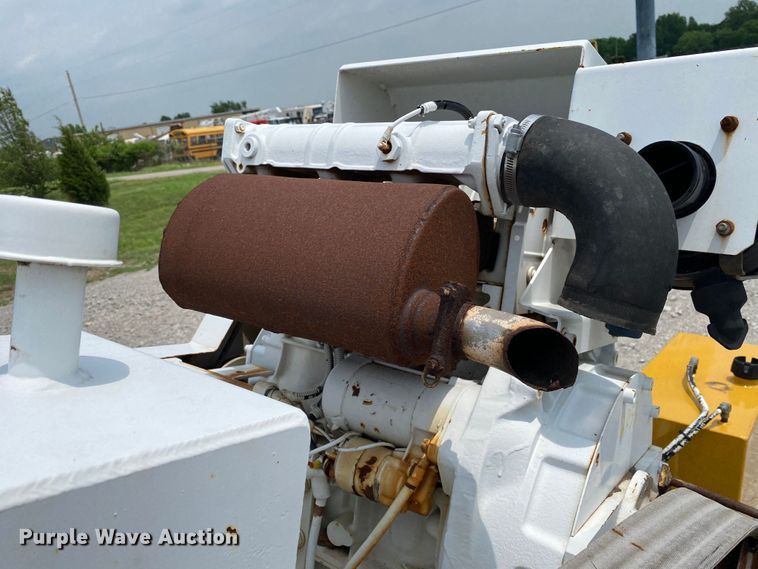 image for item JU9231 Rayco  stump grinder