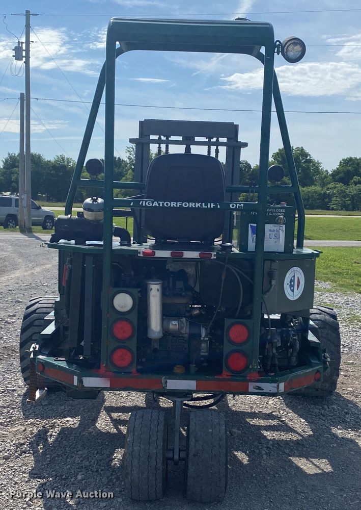 image for item JU9246 2014 Navigator RT 4000  forklift