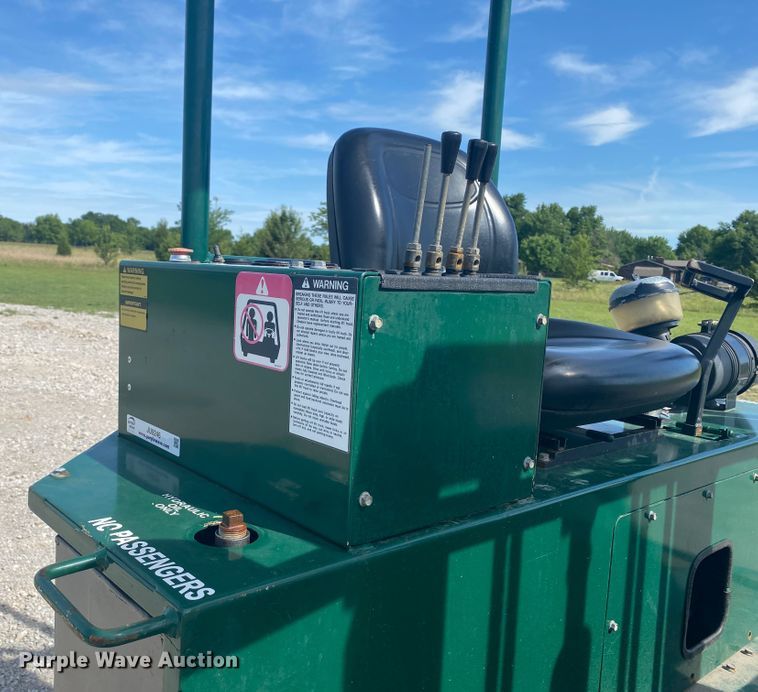 image for item JU9246 2014 Navigator RT 4000  forklift