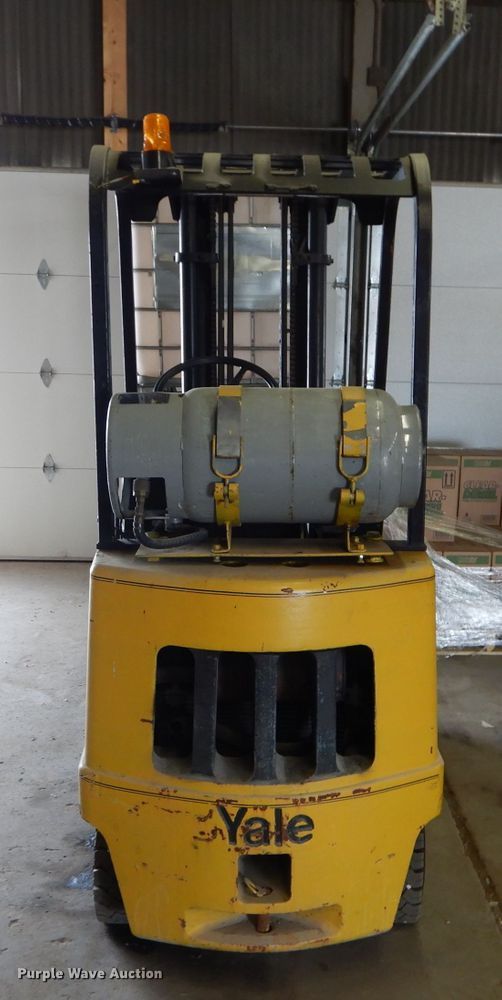image for item JX9151 2015 Yale GLC0300BJUAE083  forklift