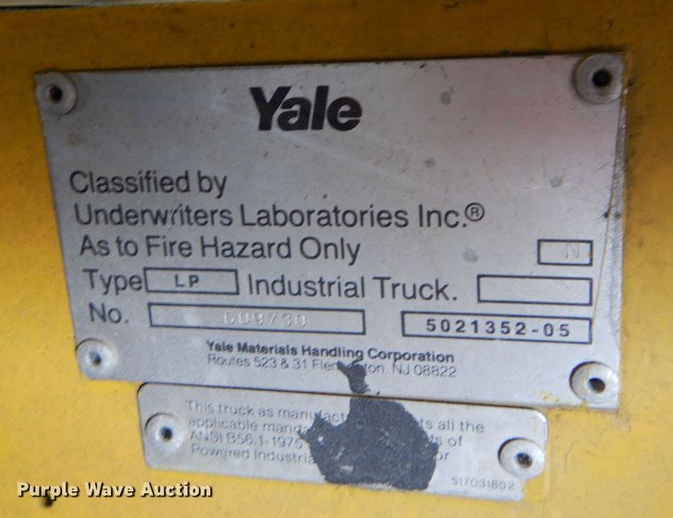 image for item JX9151 2015 Yale GLC0300BJUAE083  forklift