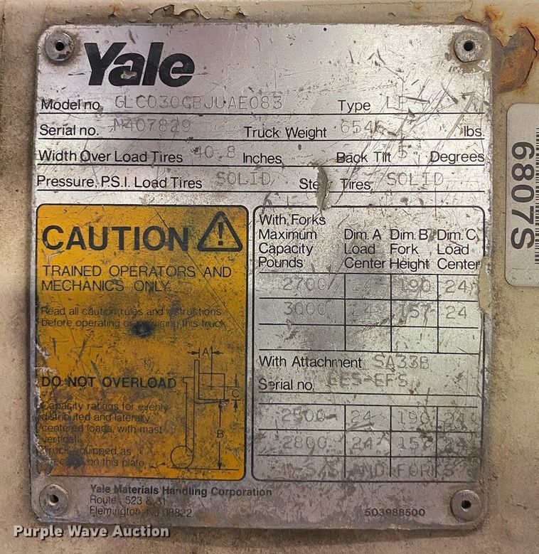 image for item JX9151 2015 Yale GLC0300BJUAE083  forklift