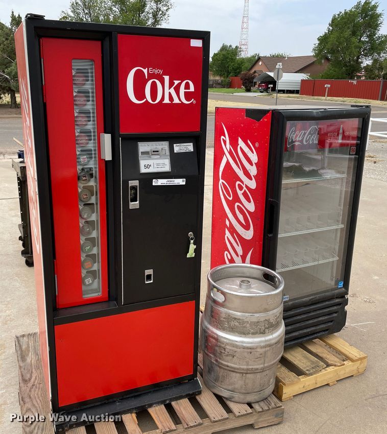 image for item JX9832 Vending machine