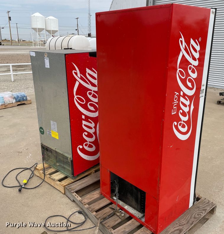 image for item JX9832 Vending machine