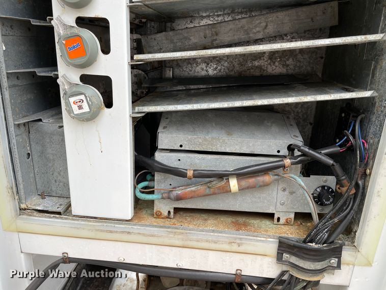 image for item JX9832 Vending machine