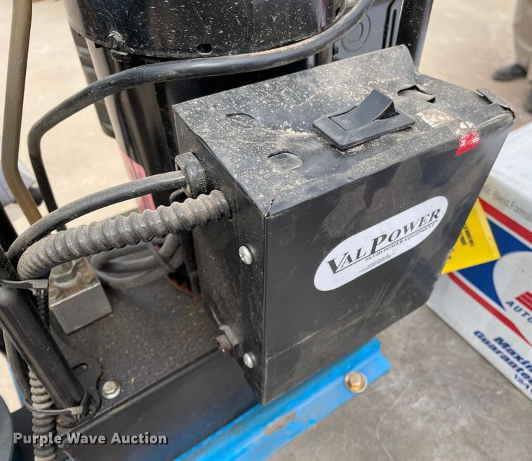 image for item JX9833 Dayco D165  hydraulic crimper