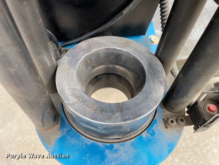 image for item JX9833 Dayco D165  hydraulic crimper