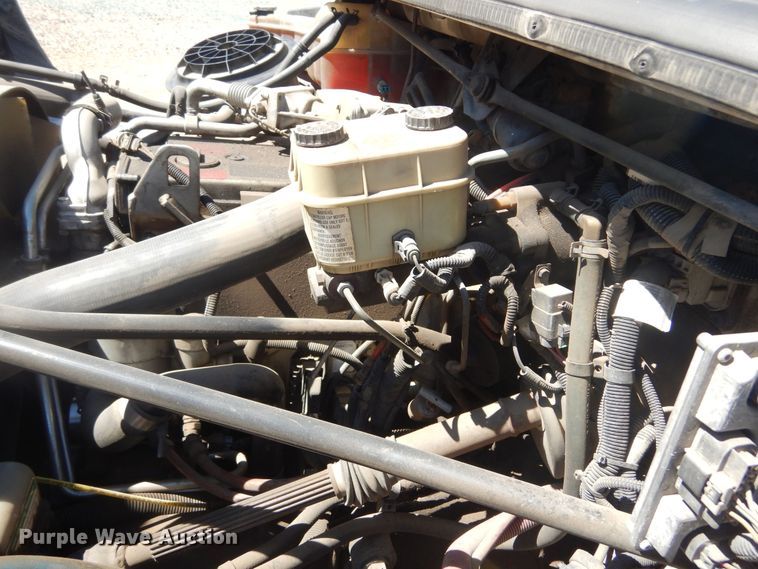 image for item KA9335 2006 Freightliner Business Class M2  truck cab and chassis