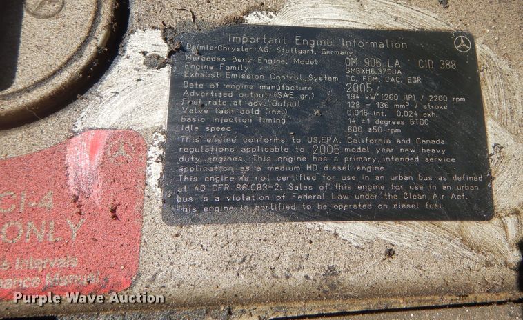 image for item KA9335 2006 Freightliner Business Class M2  truck cab and chassis