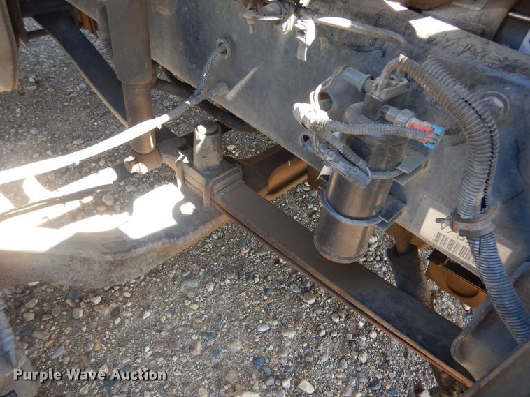 image for item KA9335 2006 Freightliner Business Class M2  truck cab and chassis