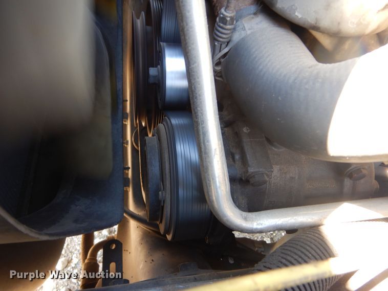 image for item KA9335 2006 Freightliner Business Class M2  truck cab and chassis