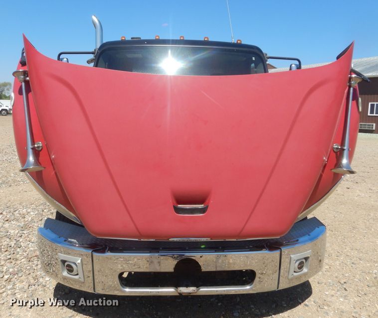 image for item KA9336 2006 Freightliner Business Class M2  truck cab and chassis