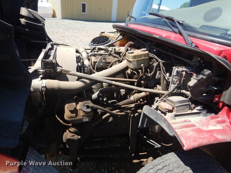 image for item KA9336 2006 Freightliner Business Class M2  truck cab and chassis