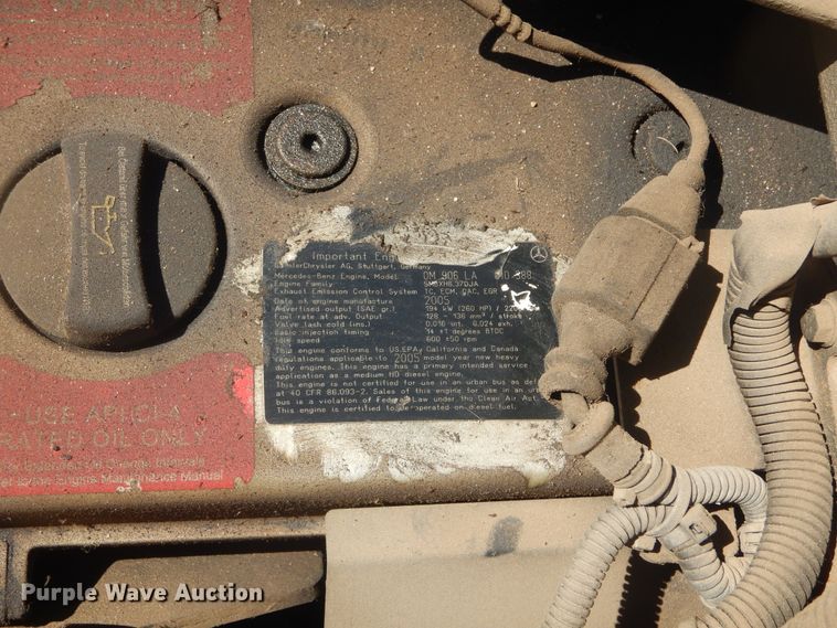 image for item KA9336 2006 Freightliner Business Class M2  truck cab and chassis