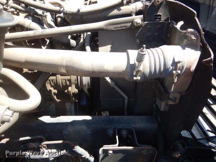 image for item KA9336 2006 Freightliner Business Class M2  truck cab and chassis