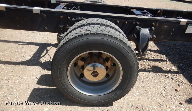 image for item KA9336 2006 Freightliner Business Class M2  truck cab and chassis