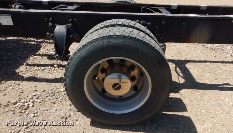 image for item KA9336 2006 Freightliner Business Class M2  truck cab and chassis