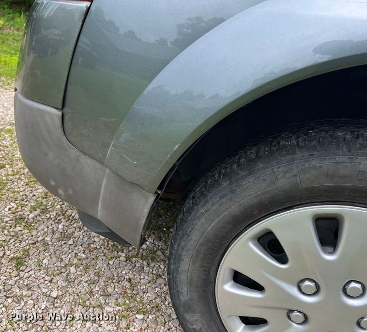 image for item KC9937 2005 Saturn Vue  SUV