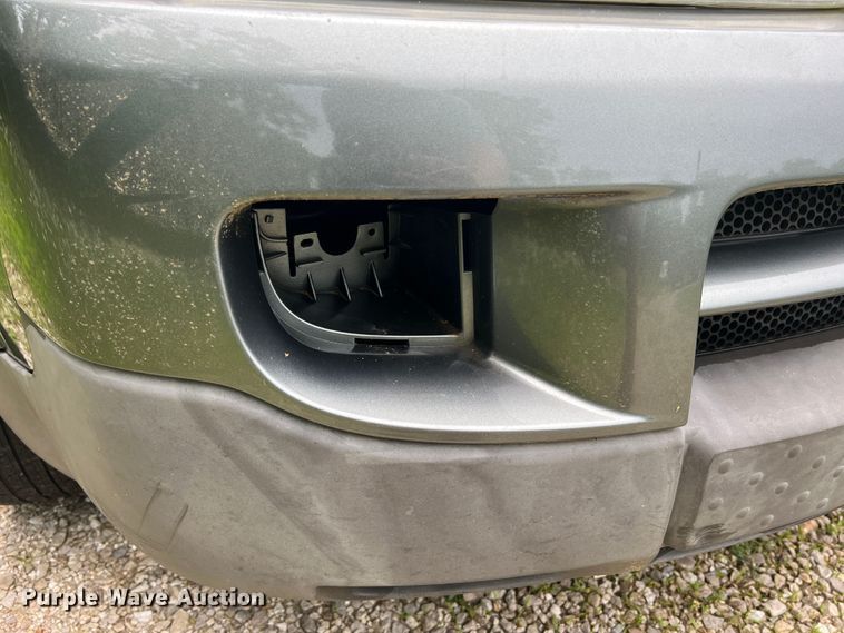 image for item KC9937 2005 Saturn Vue  SUV