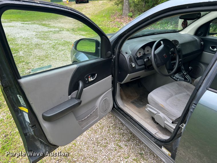 image for item KC9937 2005 Saturn Vue  SUV