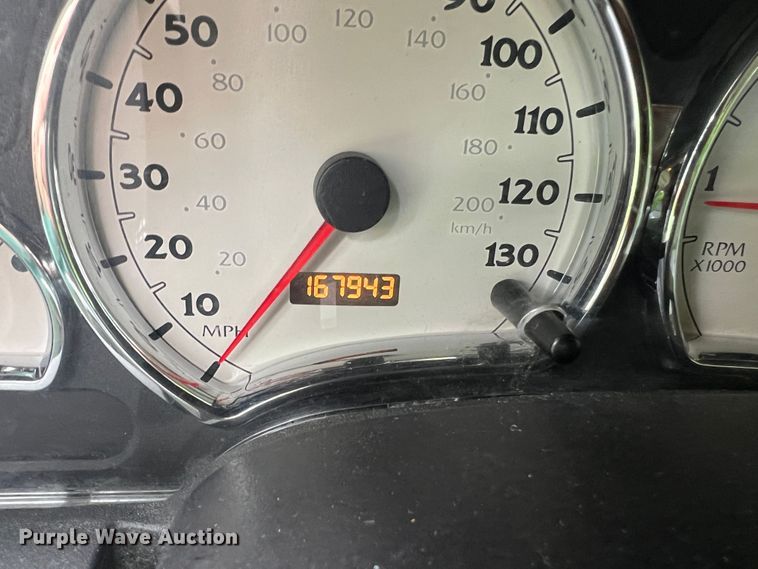 image for item KC9937 2005 Saturn Vue  SUV